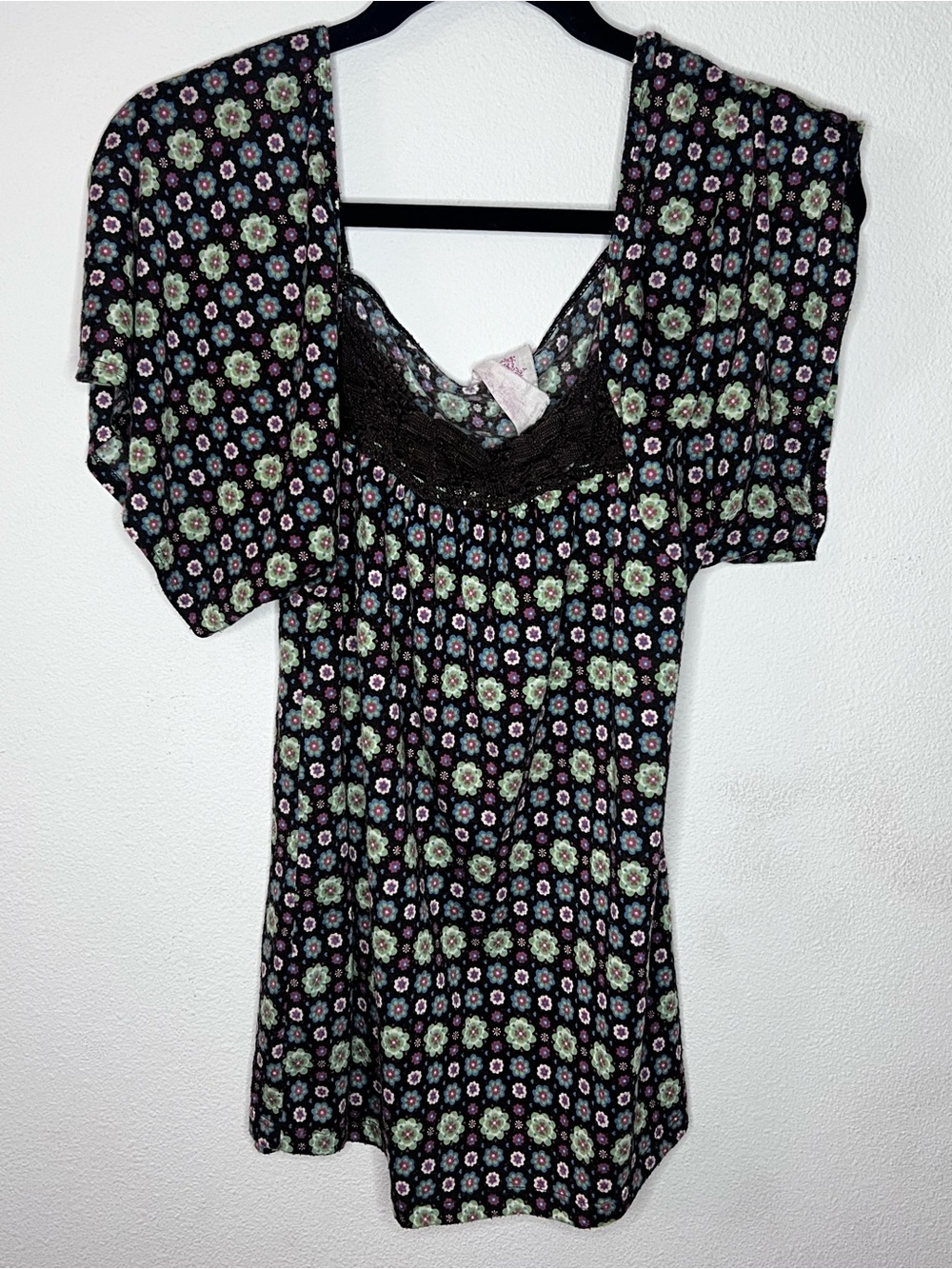 Robin K Black Floral Lace-Trim Tunic with Mint & Pink Flowers-106